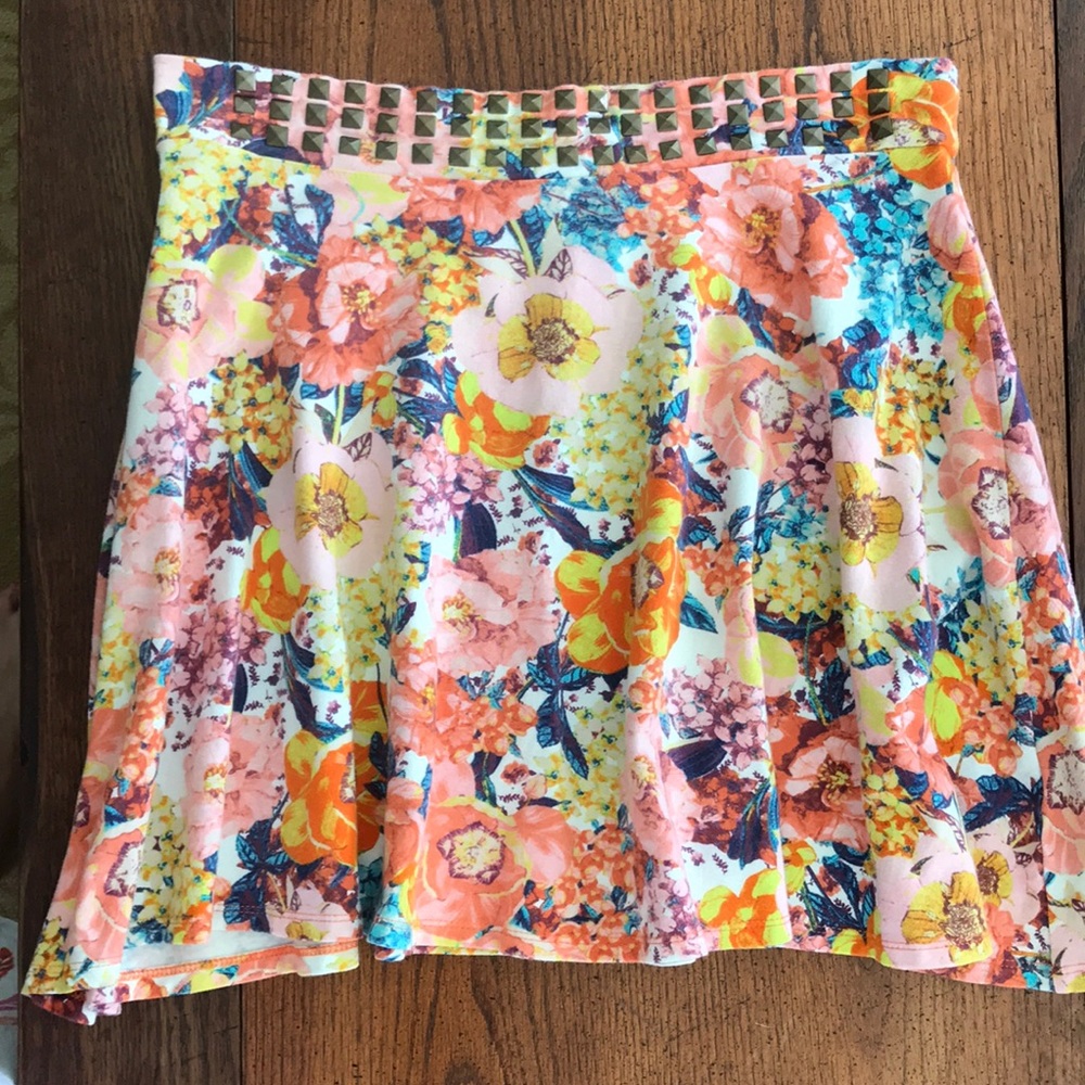 🌴🌴Floral skater skirt by love Fire🌴🌴